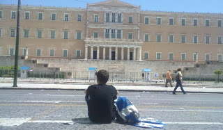 Γιατί οι Έλληνες πολίτες είναι παθητικοί απέναντι στην κρίση; - Φωτογραφία 1