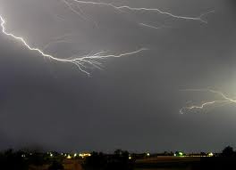 Σφοδρή καταιγίδα τις επόμενες ώρες στην Αττική - Φωτογραφία 1