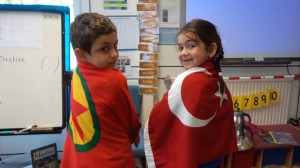 Όχι στον όρκο στον Τουρκισμό από τους Κούρδους μαθητές! - Φωτογραφία 1
