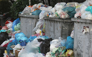 Τα σκουπίδια θα «πνίξουν» πάλι την πρωτεύουσα - Φωτογραφία 1