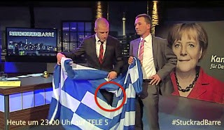 Αρχηγός κόμματος στην Γερμανία σκίζει την Ελληνική σημαία σε τηλεοπτική εκπομπή! - Φωτογραφία 1