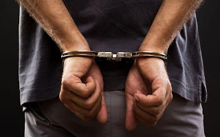 Θεσσαλονίκη: 71χρονος συνελήφθη με χασίς και κοκαΐνη - Φωτογραφία 1