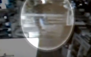 Βίντεο - ντοκουμέντο λίγα λεπτά μετά το φονικό στο Κερατσίνι - Φωτογραφία 1