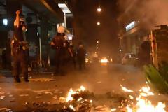 Πάτρα: 28 προσαγωγές, ζημιές στο Δημαρχείο και σε καταστήματα κατά τα χθεσινά επεισόδια - Δείτε φωτο