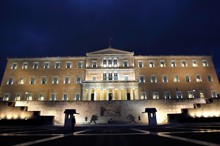 Η Ελλάδα βυθίζεται στο χάος - Πολιτική αποσταθεροποίηση προ των πυλών - Φωτογραφία 1