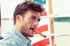 O Holy Crap,ο γιός του Clint Eastwood,είναι πραγματικά υπέροχος !!