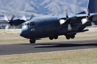 Αναγκαστική προσγείωση για C-130 στο αεροδρόμιο του Ηρακλείου - Φωτογραφία 1