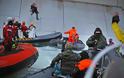 ΠΡΙΝ ΛΙΓΟ: Ένοπλοι άνδρες του ρωσικού λιμενικού επιβιβάστηκαν παράνομα στο πλοίο της Greenpeace