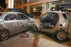 ΠΡΙΝ ΛΙΓΟ: Σφοδρό τρακάρισμα στη Λεωφ. Μεσογείων μπροστά στην Ηλεκτρονική