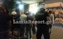Λαμία: Νεαρός Αλβανός καταγγέλλει επίθεση από Χρυσαυγίτη - Καρέ καρέ όλο το σκηνικό - Τι λένε οι δυο πλευρές