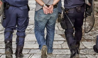2,5 χρόνια με αναστολή και 2.500 ευρώ ποινή στον χρυσαυγίτη πρώην οδηγό του Μιχαλολιάκου - Φωτογραφία 1