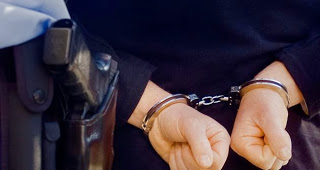 Προσαγωγές και συλλήψεις σε αστυνομική επιχείρηση στην Κόρινθο - Φωτογραφία 1