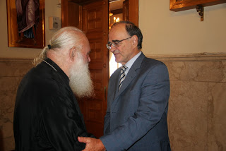 Συνάντηση Σούρλα με τον Αρχιεπίσκοπο για τους αστέγους - Φωτογραφία 1