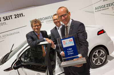 ΙΑΑ Φρανκφούρτης: Το ηλεκτρικό Opel Ampera κέρδισε το ‘eCar Award 2013’ στη νέα κατηγορία ‘First Evergreens’ - Φωτογραφία 1