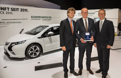 ΙΑΑ Φρανκφούρτης: Το ηλεκτρικό Opel Ampera κέρδισε το ‘eCar Award 2013’ στη νέα κατηγορία ‘First Evergreens’ - Φωτογραφία 2