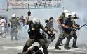 Η ''Δημοκρατία'' σε κίνδυνο από ΣΥΡΙΖΑ και ΧΑ, άποψη αναγνώστη