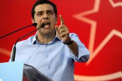 Ο Αλέξης, ο πάμπλουτος μπαμπάς και ο Παττακός.