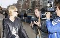 Paris Hilton: Βόλτες με ποδήλατο στο Αμστερνταμ - Φωτογραφία 12