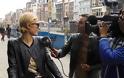 Paris Hilton: Βόλτες με ποδήλατο στο Αμστερνταμ - Φωτογραφία 13