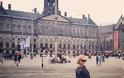 Paris Hilton: Βόλτες με ποδήλατο στο Αμστερνταμ - Φωτογραφία 4