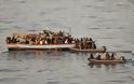 Ένα σκάφος με μετανάστες αναχαιτίσθηκε στ' ανοικτά της Σικελίας, μια νεαρή γυναίκα βρέθηκε νεκρή