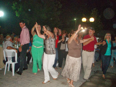 Γλέντησαν με την ψυχή τους οι Ηπειρώτες του Θριασίου - Φωτογραφία 10