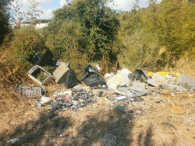 Ένας ακόμα παράνομος σκουπιδότοπος στην Ηγουμενίτσα - Φωτογραφία 3