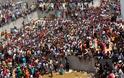 Μπανγκλαντές: Πάνω από 200.000 εργάτες διαδήλωσαν για τους μισθούς