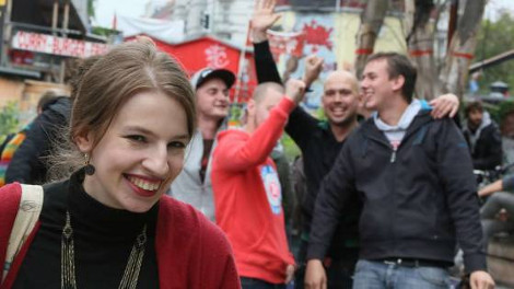 Η πιο σέξι Γερμανίδα πολιτικός αναλαμβάνει τα ηνία των «Πειρατών» - Φωτογραφία 4
