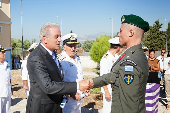 Φωτό από την επίσκεψη Αβραμόπουλου στη Διοίκηση Υποβρυχίων Καταστροφών (ΔΥΚ) - Φωτογραφία 2