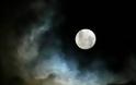 H Σελήνη είναι 100 εκατ. χρόνια... νεότερη