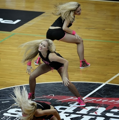 ΟΙ... «ΚΑΥΤΕΣ» CHEERLEADERS ΤΟΥ Rixos Cup *PHOTOS* - Φωτογραφία 2