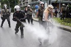 Αυτό δεν είναι φασισμός κύριοι κυβερνώντες;