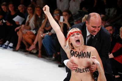 ΒΙΝΤΕΟ-Οι Femen στην επίδειξη της Nina Ricci! - Φωτογραφία 3