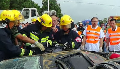 Δεν ξανάγινε! Δείτε από τι γλύτωσε μια γυναίκα σην Κίνα! - Φωτογραφία 2