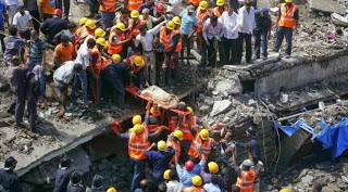 Βομβάη: 25 νεκροί απο την κατάρρευση κτιρίου - Φωτογραφία 1