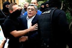 Εικόνες από τη προσαγωγή Μιχαλολιάκου και των 2 βουλευτών Κασιδιάρη και Παναγιώταρου στην Ευελπίδων...