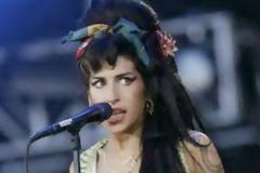 ΣΟΚΑΡΙΣΤΙΚΕΣ ΕΙΚΟΝΕΣ: H Amy Winehouse υπέφερε από βακτηριακή μόλυνση
