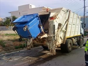 Τραγωδία στην Κρήτη με εργαζόμενο σε απορριμματοφόρο - Φωτογραφία 1