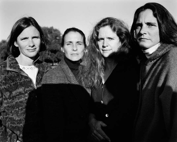 4 αδελφές φωτογραφήθηκαν κάθε χρόνο επι 36 χρόνια - Φωτογραφία 22
