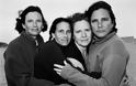 4 αδελφές φωτογραφήθηκαν κάθε χρόνο επι 36 χρόνια - Φωτογραφία 26