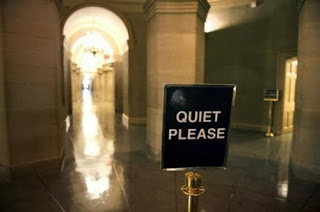 Σιγή στη Γερουσία πριν «βραχυκυκλώσει» οικονομικά η κυβέρνηση των ΗΠΑ - Φωτογραφία 1
