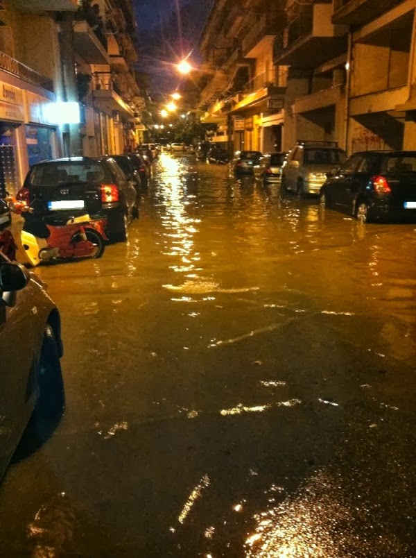 Πλημμύρα από νεροποντή στη Ναύπακτο, σύμφωνα με αναγνώστη [Photo] - Φωτογραφία 2