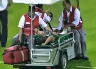 Δείτε τραυματισμό ποδοσφαιριστή που σόκαρε συμπαίκτες και αντιπάλους! - Φωτογραφία 1