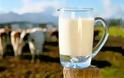 Καινοτόμα προσπάθεια στη Λάρισα με τη διανομή γάλακτος σε χαμηλές τιμές