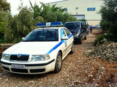 Πάτρα: Ανασύρθηκε το πτώμα 33χρονου από χείμμαρο - Ήταν παραμορφωμένο και θαμμένο κάτω από λάσπη - Πιθανότατα πρόκειται για θύμα τροχαίου - Φωτογραφία 2