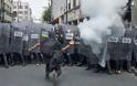Συγκρούσεις μεταξύ διαδηλωτών και αστυνομικών στο Μεξικό