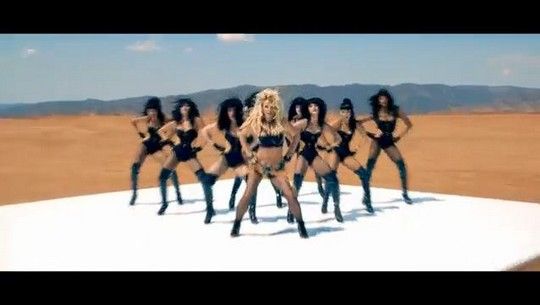 20 + 1 λεπτομέρειες που μπορεί να μην πρόσεξες στο video του 'Work Bitch' της Britney Spears - Φωτογραφία 10