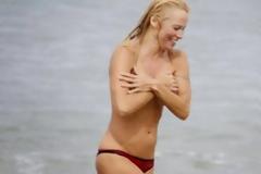 H Pamela Anderson κάνει τόπλες στα 46!