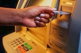 Η.Π.Α.: Οι τράπεζες γεμίζουν με χρήματα τα ΑΤΜ – Φοβούνται στάση πληρωμών - Φωτογραφία 1